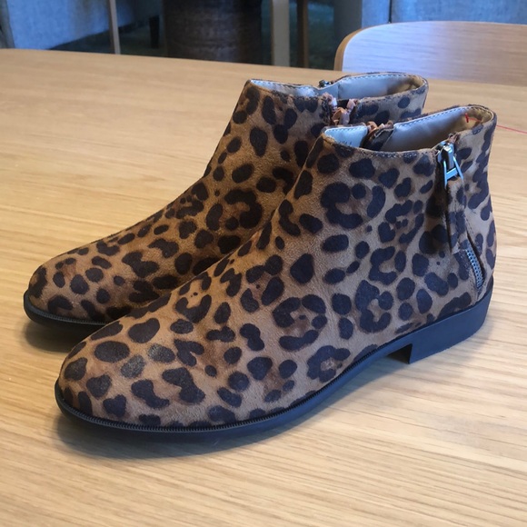 Time and Tru Shoes - NWOT Leopard print booties.